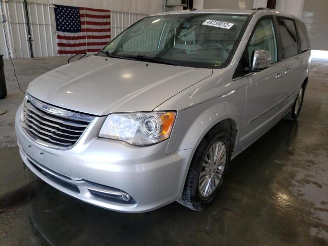 2A4RR6DG4BR630663 - 2011 CHRYSLER TOWN & COU SILVER photo 2