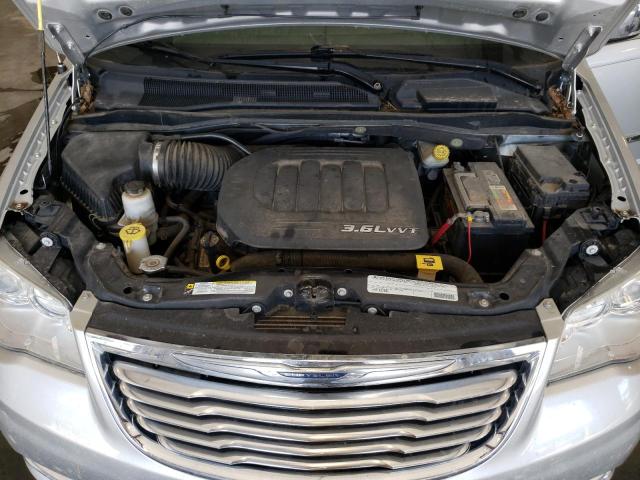 2A4RR6DG4BR630663 - 2011 CHRYSLER TOWN & COU SILVER photo 7