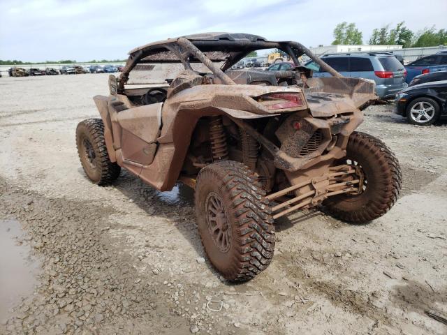 3JBVGAY49JK001398 - 2018 CAN-AM MAVERICK X SILVER photo 3