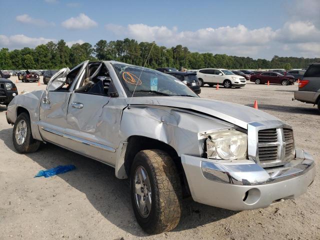 1D7HW58K35S273682 - 2005 DODGE DAKOTA QUA SILVER photo 1