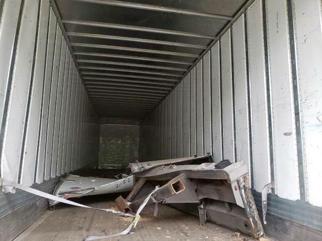 1UYVS2536K3748818 - 2019 UTILITY DRY VAN WHITE photo 5