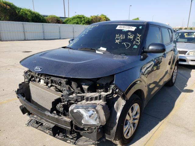 KNDJ23AU5L7720679 - 2020 KIA SOUL LX CHARCOAL photo 2