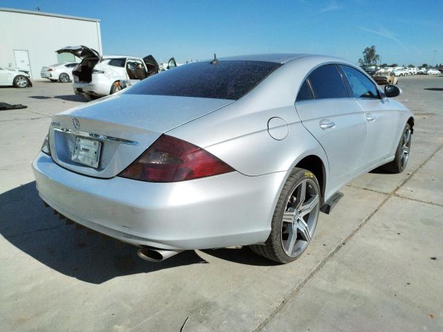 WDDDJ75XX6A022531 - 2006 MERCEDES-BENZ CLS 500C SILVER photo 4