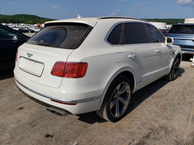 0K0154664960 - 2018 BENTLEY BENTAYGA WHITE photo 4