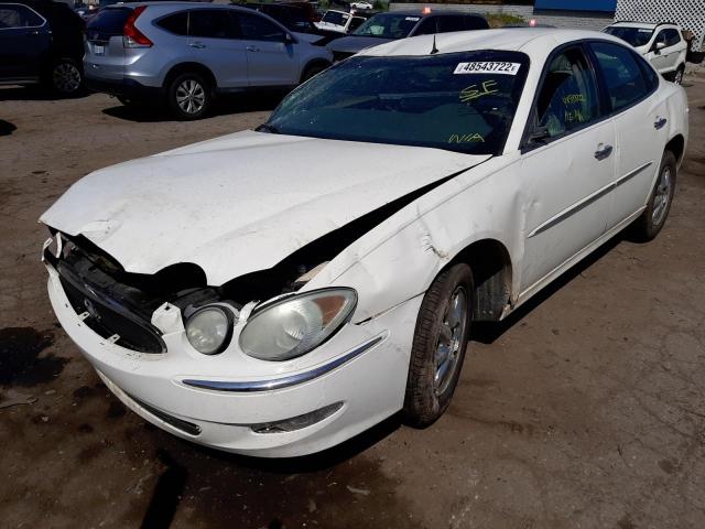 2G4WD562351287684 - 2005 BUICK LACROSSE C WHITE photo 2