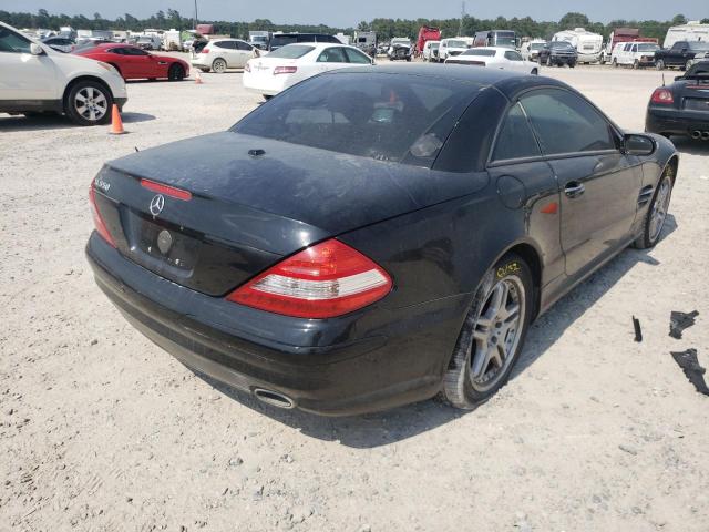 WDBSK71F67F128778 - 2007 MERCEDES-BENZ SL 550 BLACK photo 4