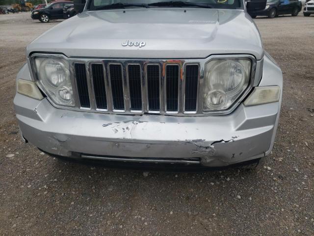 1J8GN58K68W233675 - 2008 JEEP LIBERTY LI SILVER photo 9