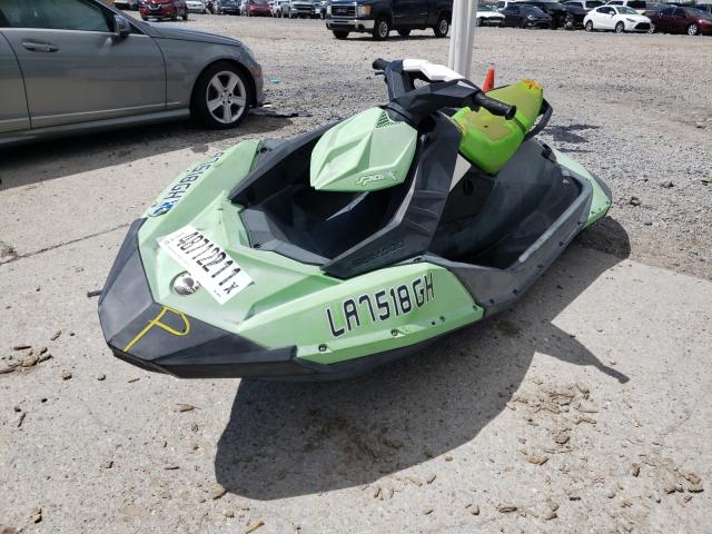 YDV46374K516 - 2016 BOMBARDIER SEADOO GREEN photo 2