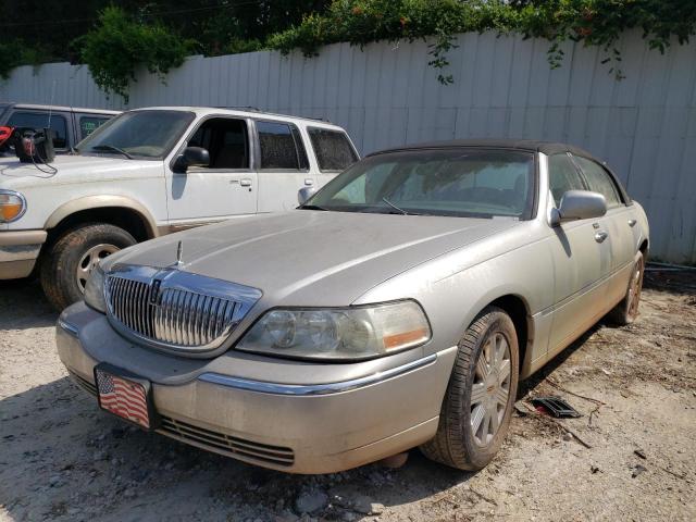 1LNHM81W84Y602379 - 2004 LINCOLN TOWN CAR E BLACK photo 2