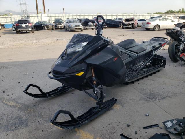 2BPSTJMA6MV000337 - 2021 SKI DOO SNOWBMOBIL BLACK photo 2