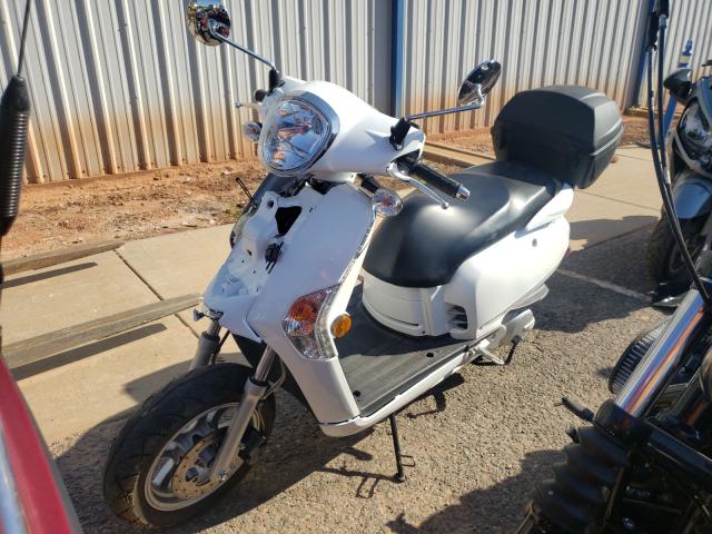 LC2D2H129LC100446 - 2020 KYMCO USA INC LIKE 200I WHITE photo 2