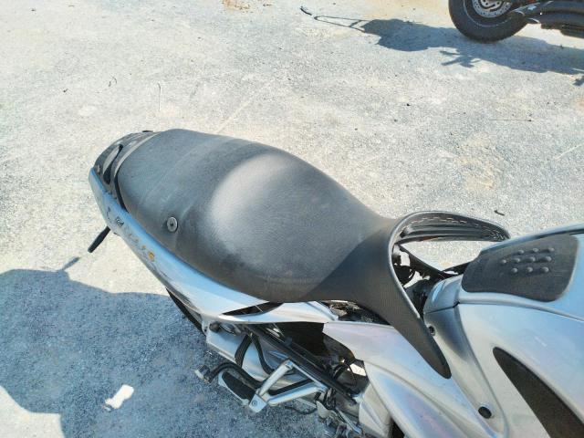 WB10432A52ZB52432 - 2002 BMW R1100 S  photo 6