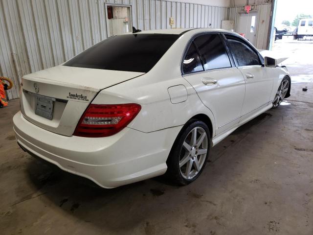 WDDGF4HB6EA955614 - 2014 MERCEDES-BENZ C 250 WHITE photo 4