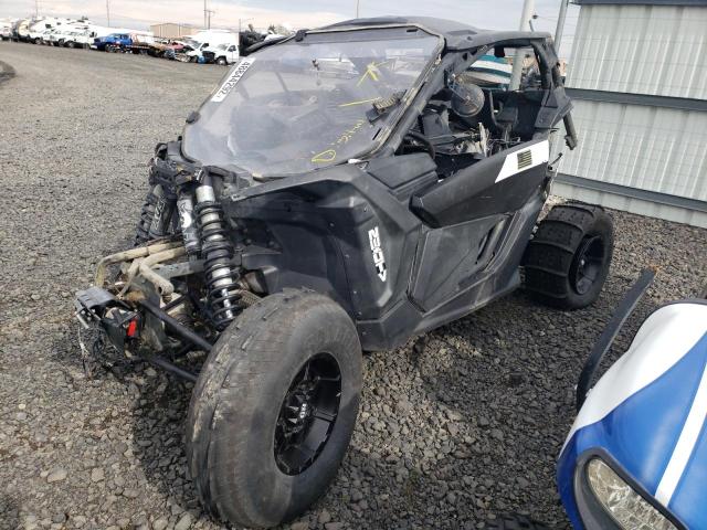 3JBVGAY47JK000136 - 2018 CAN-AM MAVERICK X TWO TONE photo 2