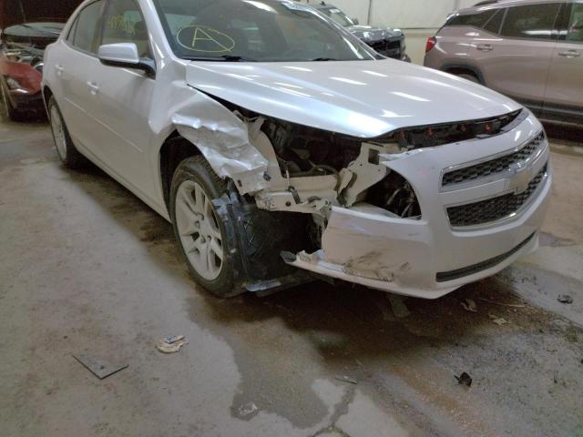 1G11D5SRXDF265280 - 2013 CHEVROLET MALIBU 1LT WHITE photo 9