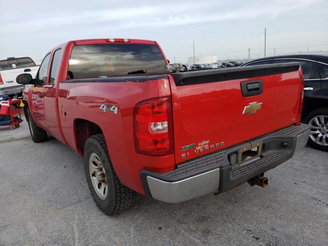 1GCRKREA6BZ244421 - 2011 CHEVROLET 1/2 TON RED photo 3