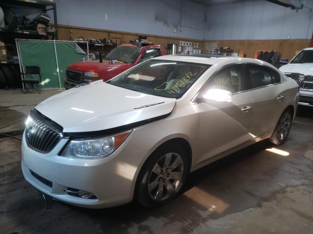 1G4GF5E3XDF139614 - 2013 BUICK LACROSSE P WHITE photo 2