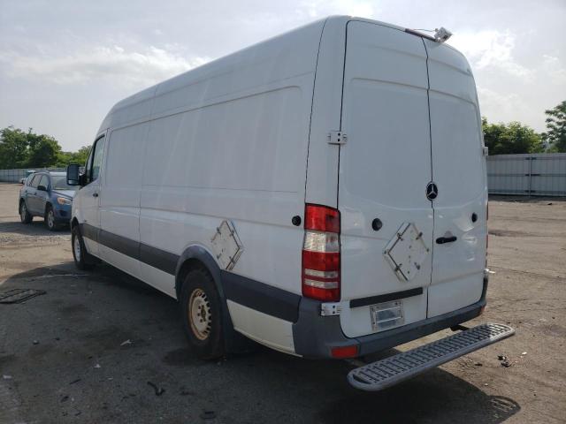 WD3PE8CB7B5610084 - 2011 MERCEDES-BENZ SPRINTER 2 WHITE photo 3