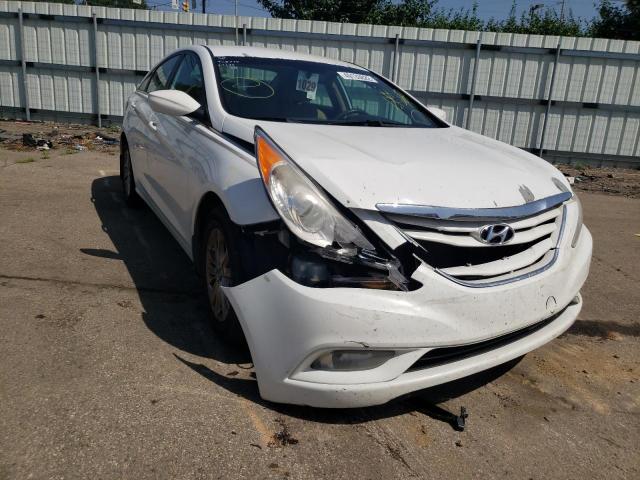 5NPEB4AC7DH676891 - 2013 HYUNDAI SONATA GLS WHITE photo 9