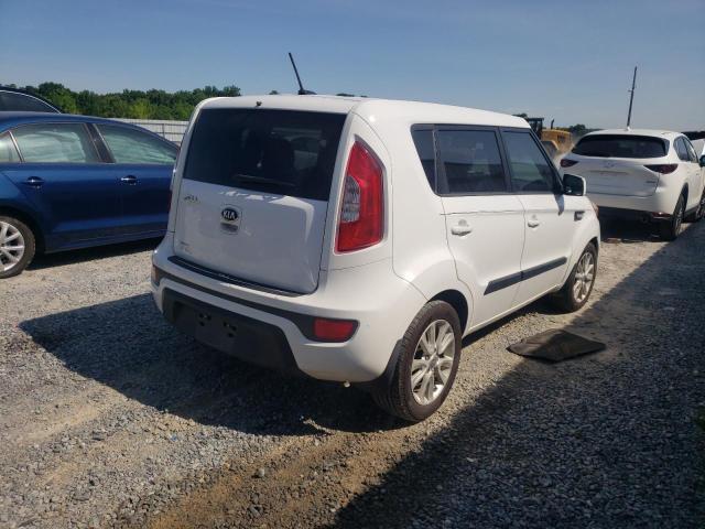 KNDJT2A51D7555666 - 2013 KIA SOUL WHITE photo 4