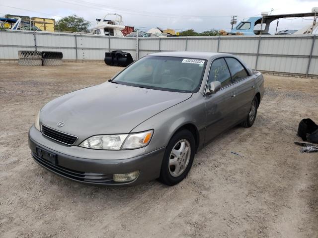 JT8BF28G6X0158419 - 1999 LEXUS ES 300 SILVER photo 2