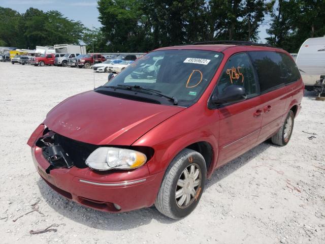 2C4GP54L05R194666 - 2005 CHRYSLER TOWN&COUNT RED photo 2