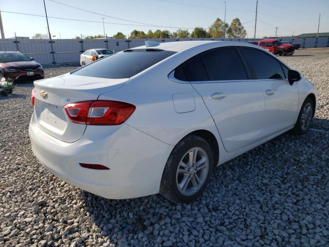 1G1BE5SM0H7236490 - 2017 CHEVROLET CRUZE WHITE photo 4