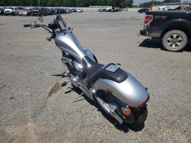 JH2SC6105AK000431 - 2010 HONDA VT1300 CX SILVER photo 3