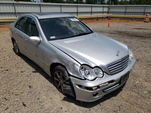 WDBRF92H27F882341 - 2007 MERCEDES-BENZ C280 SILVER photo 1