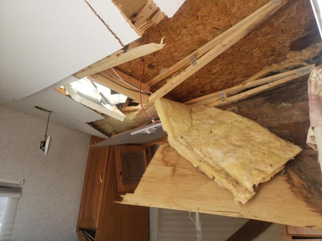 4YDT2742621204811 - 2002 KEYSTONE SPRINTER WHITE photo 9