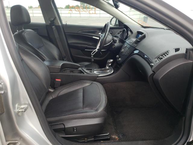 2G4GR5EK5C9148825 - 2012 BUICK REGAL SILVER photo 5