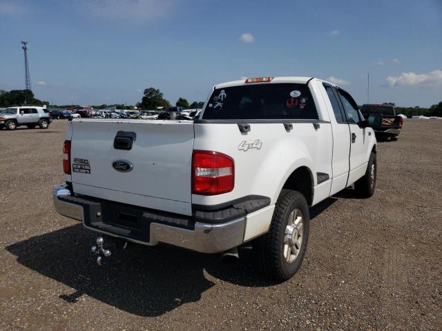 1FTPX045X5KC86807 - 2005 FORD F150 4WD WHITE photo 4