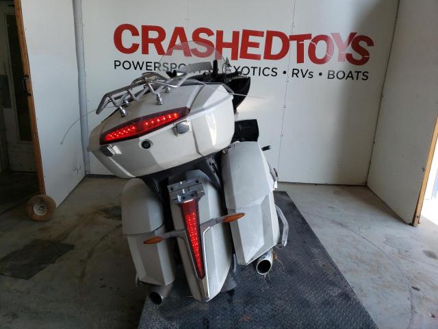 5VPTW36N3C3004015 - 2012 VICTORY MOTORCYCLES CROSS COUN WHITE photo 4