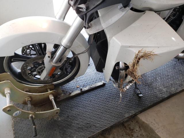 5VPTW36N3C3004015 - 2012 VICTORY MOTORCYCLES CROSS COUN WHITE photo 9