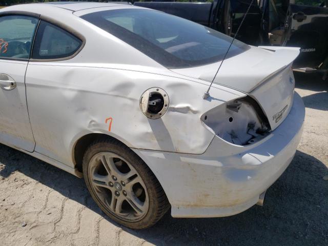 KMHHM65D85U178627 - 2005 HYUNDAI TIBURON WHITE photo 9