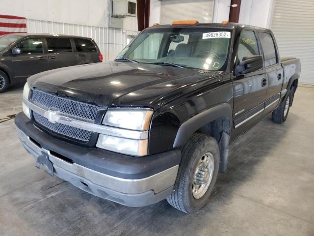 1GCGK13UX3F125800 - 2003 CHEVROLET SILVERADO BLACK photo 2