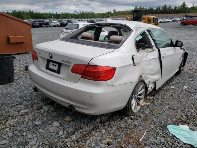 WBAKF9C5XDE672527 - 2013 BMW 335 XI WHITE photo 4
