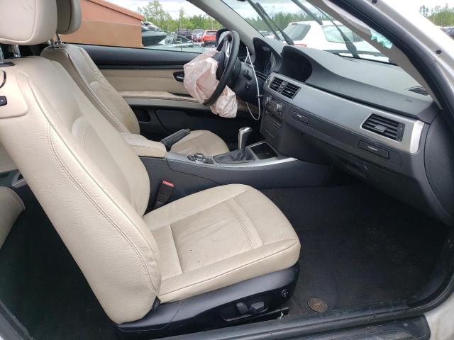 WBAKF9C5XDE672527 - 2013 BMW 335 XI WHITE photo 5