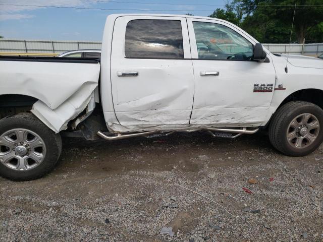 3C6UR5DLXGG330122 - 2016 RAM 2500 SLT 白色 照片 9