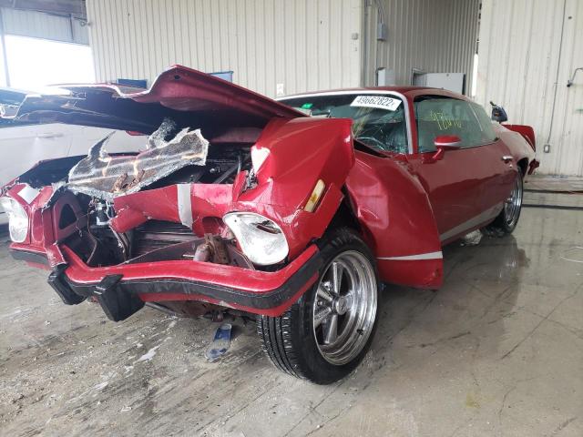 1087L71591516 - 1977 CHEVROLET CAMARO RED photo 2