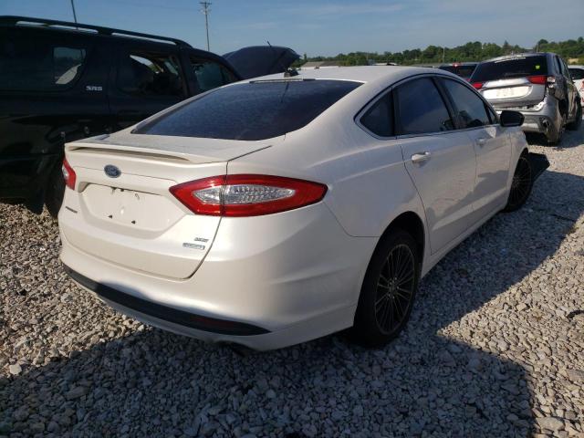 3FA6P0HR3DR322572 - 2013 FORD FUSION SE WHITE photo 4