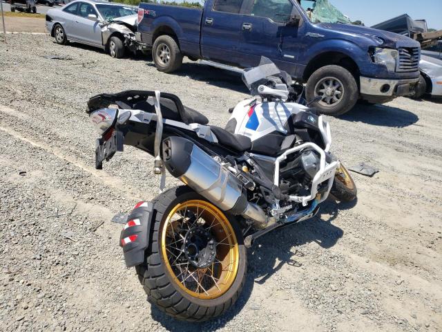 WB10M0302M6D72653 - 2021 BMW R 1250 GS WHITE photo 4