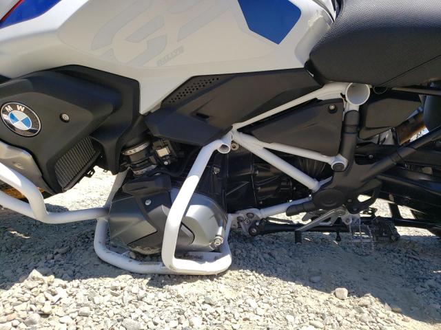 WB10M0302M6D72653 - 2021 BMW R 1250 GS WHITE photo 7