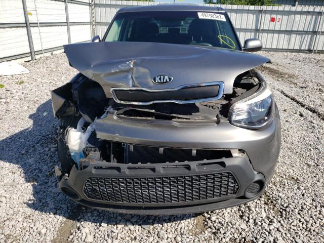 KNDJN2A22E7059440 - 2014 KIA SOUL GRAY photo 9