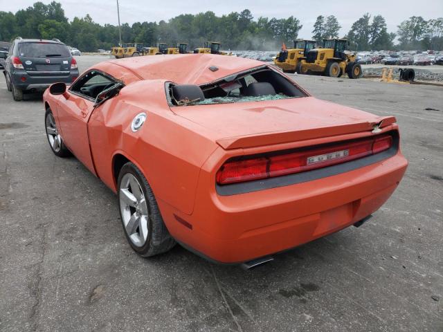 2B3LJ54T69H546551 - 2009 DODGE CHALLENGER ORANGE photo 3