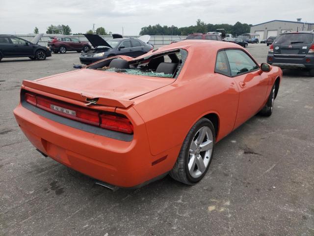 2B3LJ54T69H546551 - 2009 DODGE CHALLENGER ORANGE photo 4