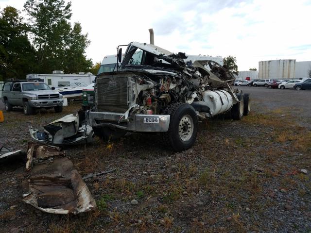 1FVHC5CV79DAE9820 - 2009 FREIGHTLINER M2 112 MED WHITE photo 2