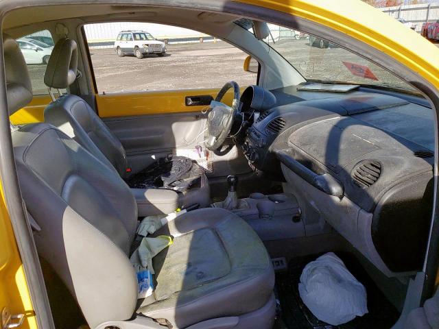 3VWCD21C2YM478772 - 2000 VOLKSWAGEN NEW BEETLE 黄色 照片 5