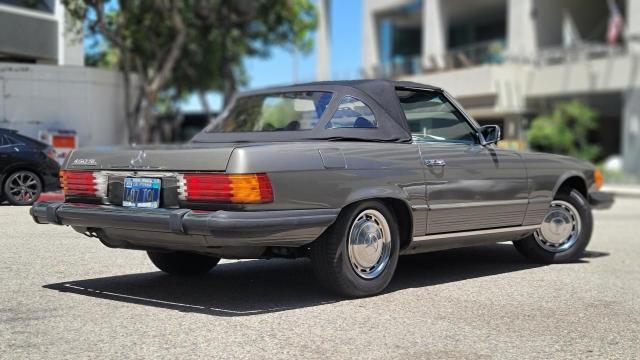 10704412039922 - 1977 MERCEDES-BENZ 450SL GRAY photo 4