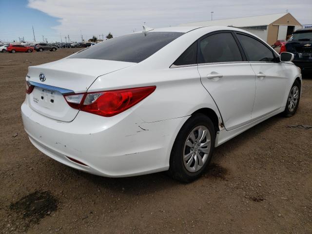 5NPEB4AC6BH052156 - 2011 HYUNDAI SONATA GLS WHITE photo 4